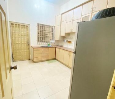 Kawasan Perindustrian Chendering House | KUDIMAN Homestay 2