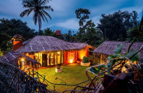 Maraiyur House | Kudisai Marayoor - Munnar