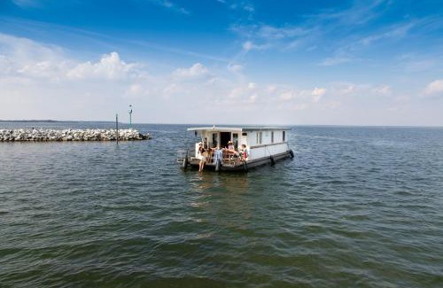 Muritz Boat Rental | KUHNLE-TOURS Schlafen im Hafen