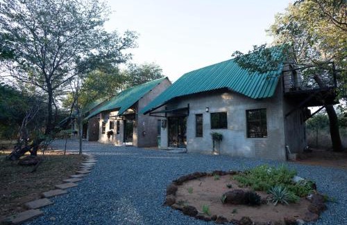 Kasane House | Kumusha Cottages