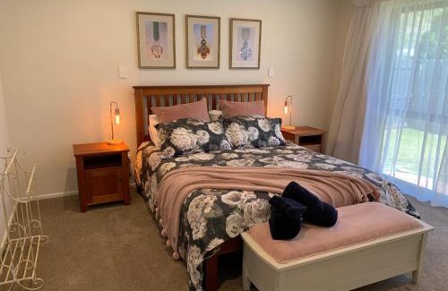 Kurow House | Kurow House on Bledisloe - A2O Cycle Trail Oasis.