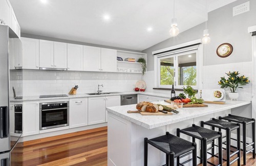 Kurrajong House | Kurrajong Holiday House - Family