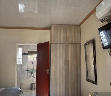 Ga-Segonyana House | Kuruman Paradise Lodge