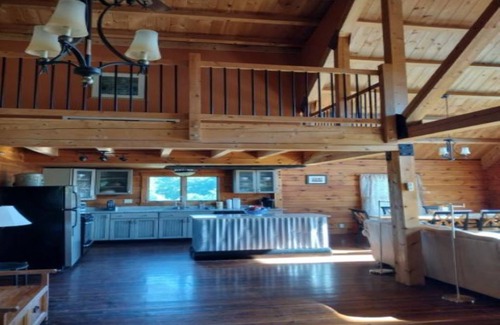Ghent House | KY log home close to The Ark Encounter on private 14 acres private seasonal pool