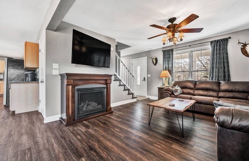 Penhook House | Kyle's Place is a relaxing retreat in close proximity to Smith Mountain Lake.