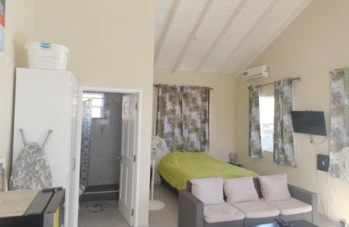 Oistins Apartment | Kymani Villa