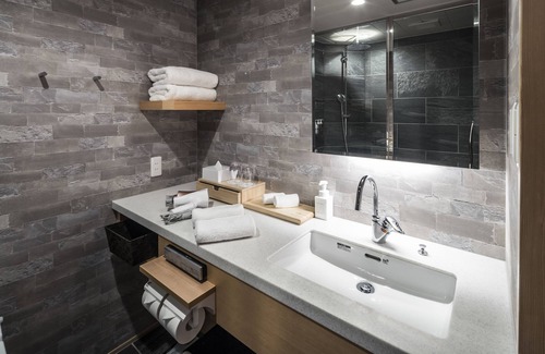 Karasumaoike Hotel | Kyoto Shinmachi Rokkaku Hotel grandereverie
