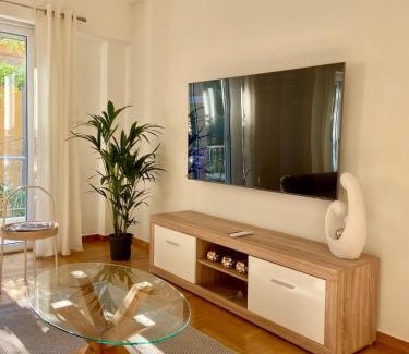 Agios Panteleimonas Apartment | Kypseli Modern Nest