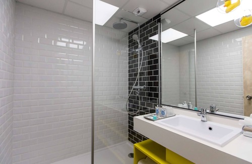 Montchanin Hotel | KYRIAD MONTCHANIN - Le Creusot