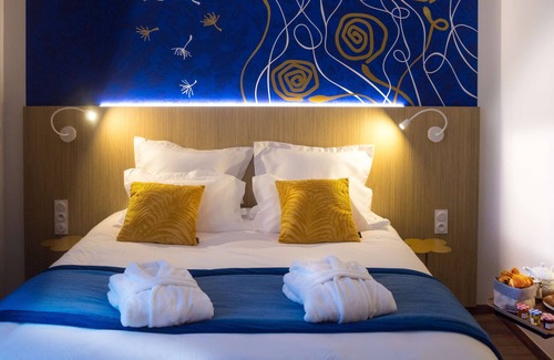 Poulainville Hotel | Kyriad Prestige Amiens Poulainville Hotel and SPA