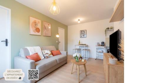 Clermont Apartment | L'écrin des Bois - Proche aéroport Beauvais, Chantilly, forêt de Hez-Froidmont, parking public gratuit, Wifi & Netflix