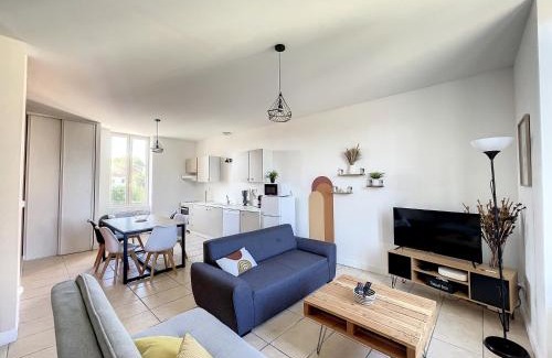 Saint-Rambert-d'Albon Apartment | L'écrin des écoles-2 chambres-terrasse-BBQ