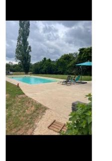 Ussac House | L'étang du griffolet 3