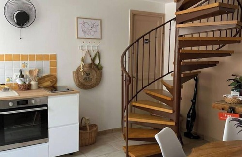 Menetru-le-Vignoble House | L'alambic à Martial