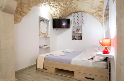 Scicli House | L'arco sul fiume