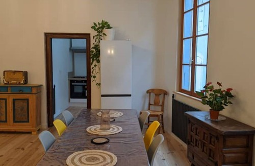 Foix House | L'ariégentine: Charmante Maison de Ville