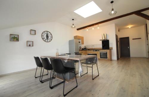 Bruyeres Apartment | L'Avison