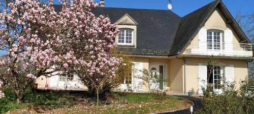 Saint-Martin-du-Bois Bed & Breakfast | L'Ecureuil Gourmand, chambre d'hôtes en Anjou Bleu