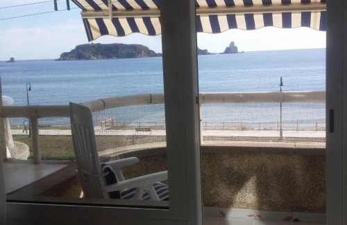 Els Griells House | L´Estartit, estudio en primera linea de mar.