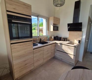 Mortagne-sur-Gironde House | L Etel - spa extérieur vue étoiles de la chambre et vélos électriques