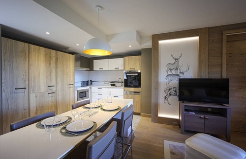 Meribel Centre Apartment | L'Hévana* - Apartment 6 people Prestige Meribel Centre