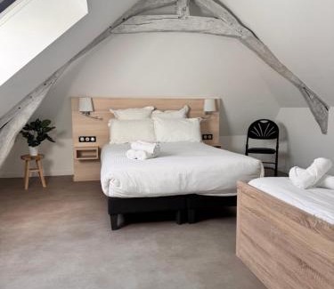 Etoutteville House | L'Hirondelle