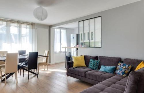 Pilotiere Apartment | L'Indigo - Les Maisons de Madeleine