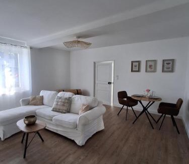 Longue-Jumelles House | L'Instant Précieux