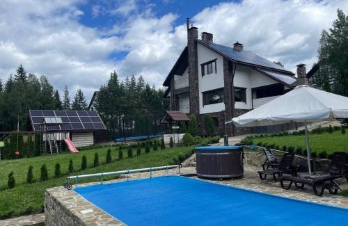 Mykulychyn House | L-Khutir Cottage7