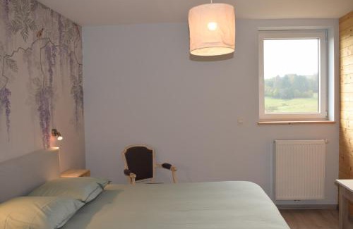 Louette-St-Pierre Bed & Breakfast | L'Oasis d'Yza