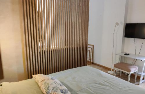 Boisset-et-Gaujac Bed & Breakfast | L'Olive, chambre agréable au Mas des Roses