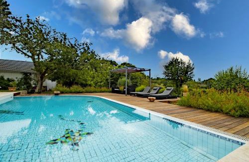 Saint-Romain-la-Virvee Apartment | L'orée des vignes