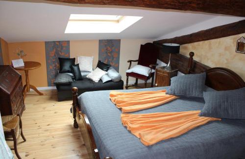 Comus House | L'Oustal de l'Annetta Chambres et Tables d'Hôtes