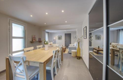 Saint-Privat-des-Vieux House | L'Oustal Occitan