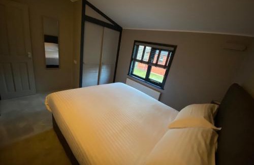 Bethesda House | L19 - Penrhyn Spa Lodge with Hot Tub
