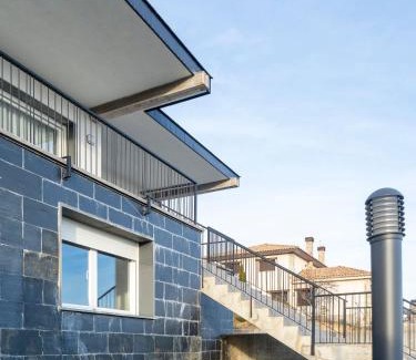 Las Navas Del Marques House | La Atalaya