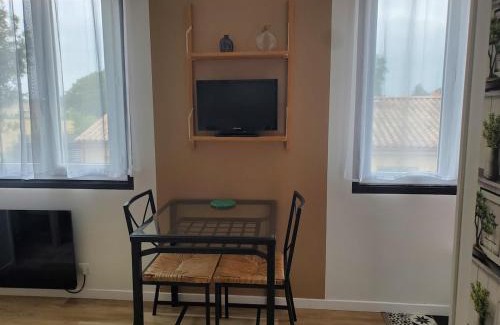 Saintes Apartment | La Bastille 1