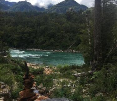 Lago Verde House | La Bella Patagonia Eco Lodge, Figueroa River