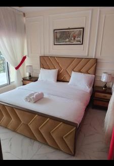 Dhirkot House | La Belle Vie
