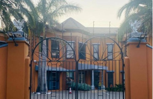 Lusaka House | La Belva Court - Studio with Balcony