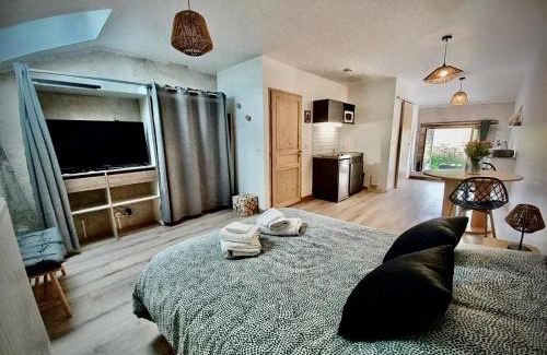 Ahun Bed & Breakfast | La Bergerie de Chantemille - Les Mésanges