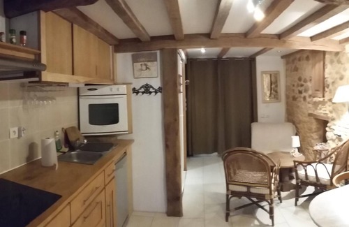 Siorac-en-Perigord Cottage | La Bergerie en Périgord Noir, 1 bedroom stone cottage with terrace and pool