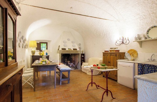 Bagnone Villa | La Bicchieraia country home with pool