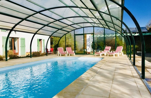 La Chapelle-Saint-Etienne House | La Blatière Farmhouse-pool, sauna&gym-games room.Rural setting close to it all.