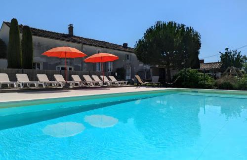 Verrieres House | La Bonne Chauffe-Col de Cygne