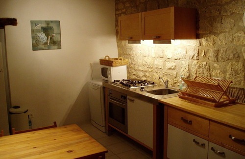 Livers-Cazelles House | La Bonnetie - Beautiful stone cottage with pool