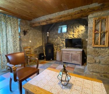Chenereilles House | La Borie Maisonnette de Charme en Pierres 80m2