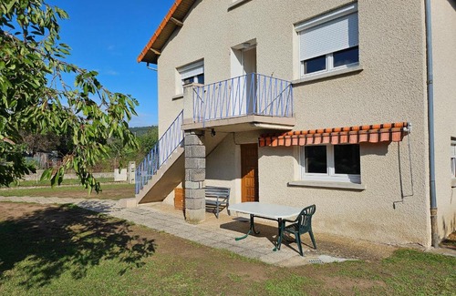 Langeac Apartment | LA BOURZEDE