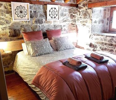 San Roque de Riomiera House | La Cabaña del Río