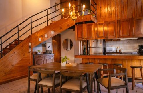 Santiago Sacatepequez Ski Chalet | La Cabaña entre bosques